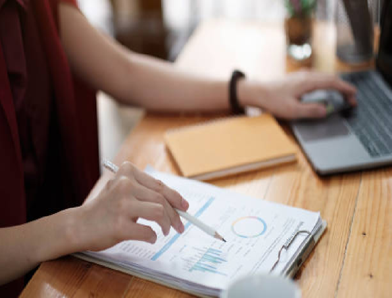 新手坐席上手慢？AI坐席助手全程引導(dǎo)溝通，3天就能獨(dú)立接電