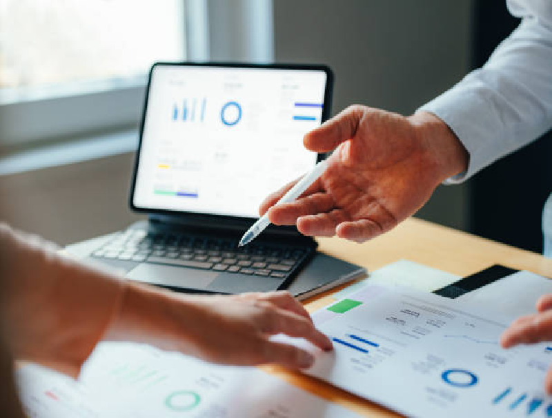 快遞行業(yè)取件通知繁瑣？電話呼叫中心機(jī)器人批量通知，節(jié)省80%人工時(shí)間