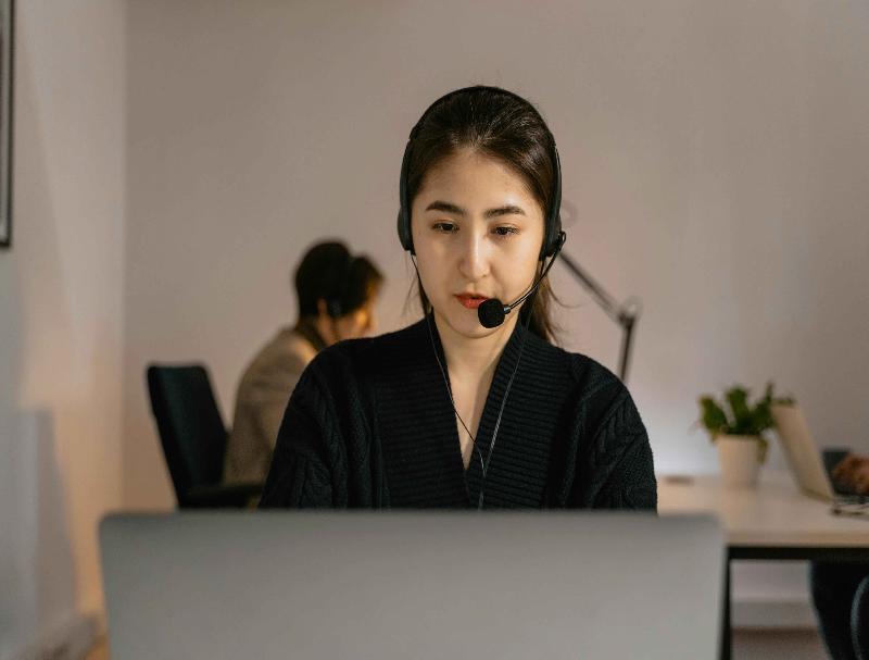 電商客戶跨平臺咨詢？全渠道客服系統(tǒng)統(tǒng)一對話窗口，避免重復說明